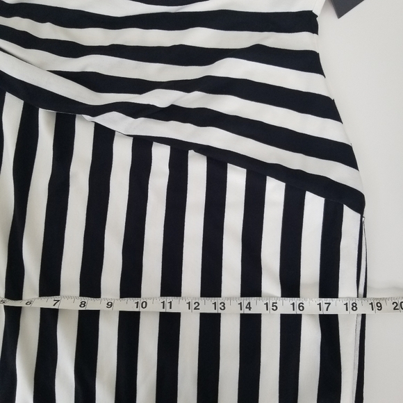 NWT Vince Camuto Black/White Stripe Shift Dress Size 10 Asymmetrical Sleeveless - Picture 3 of 15